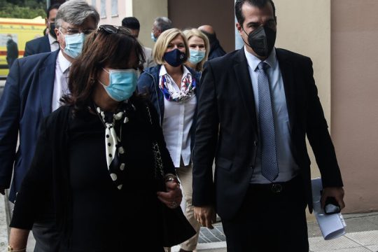 Πλευρική… προσέγγιση σε μετωπικά προβλήματα