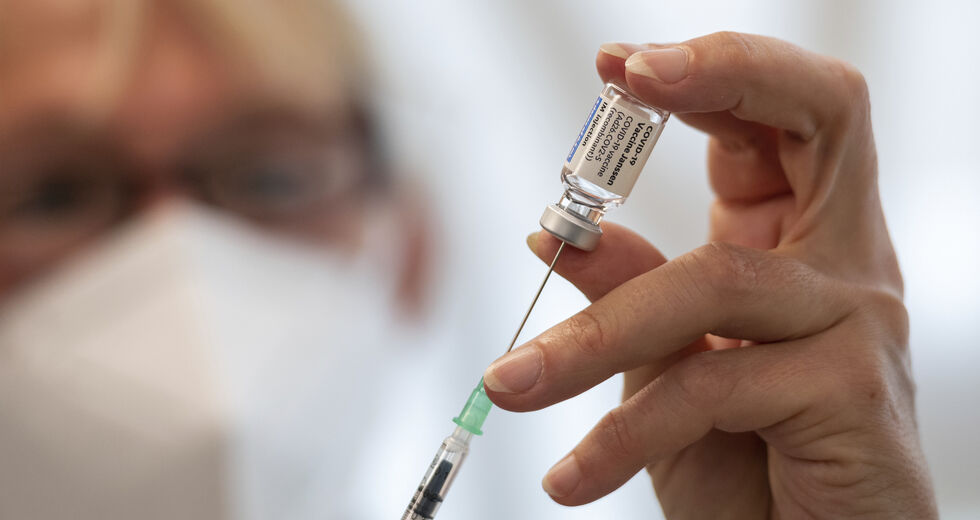 Σήμερα οι ανακοινώσεις για την τρίτη δόση εμβολίου κατά του κορονοϊού