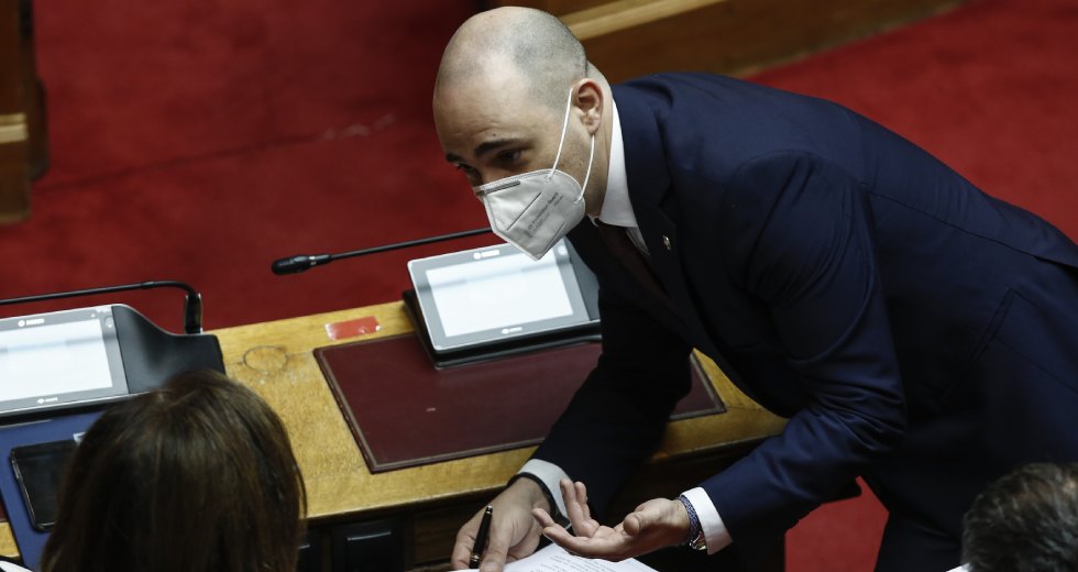 Παραπομπή Μπογδάνου στην επιτροπή δεοντολογίας της Βουλής ζητά ο ΣΥΡΙΖΑ