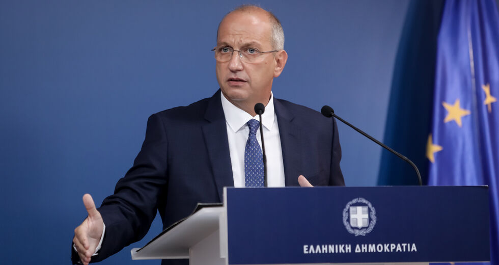 Οικονόμου: Το κράτος θα καλύπτει το 80% της επικείμενης αύξησης ρεύματος