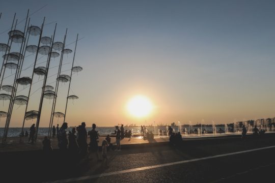 Στο «κόκκινο» οδεύουν Θεσσαλονίκη και άλλες τρεις περιφέρειες