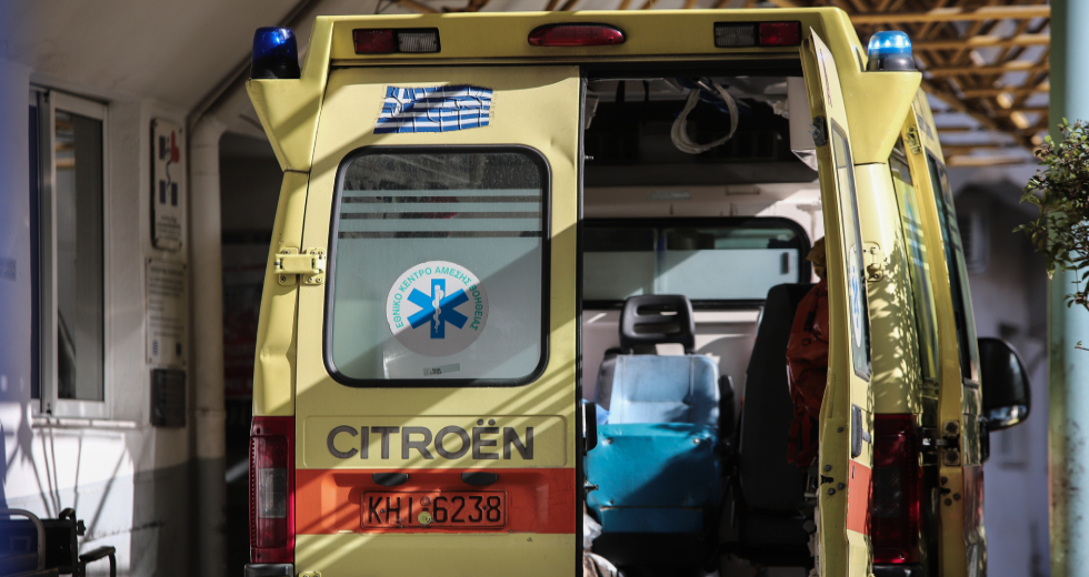 ΕΟΔΥ: 32 θάνατοι, 378 οι διασωληνωμένοι