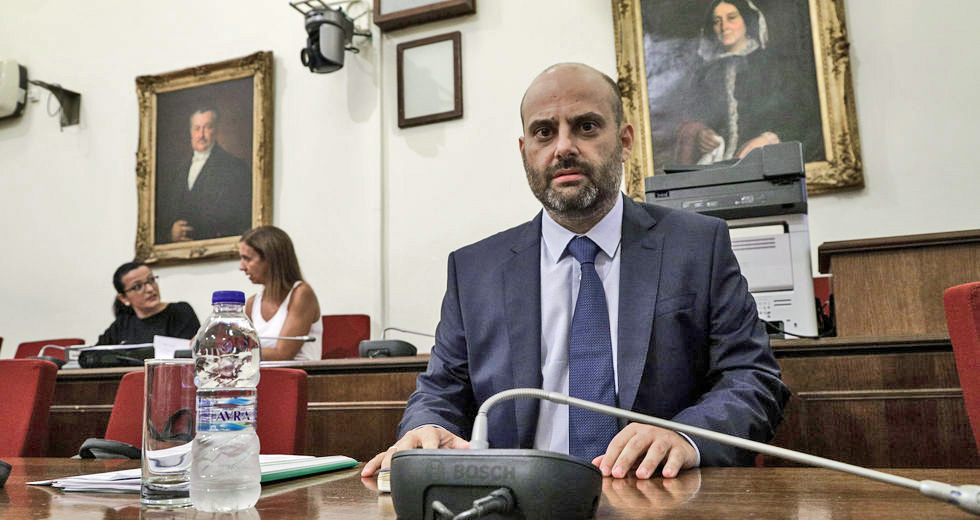 «Αριστος» αποκλείει αρίστους