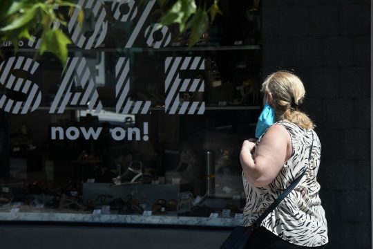 Οι εκπτωτικοί τζίροι στον Πειραιά