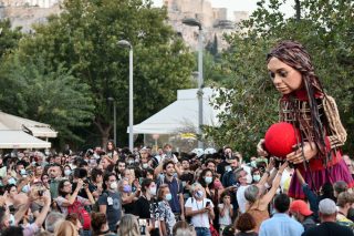 Γλυκόπικρο το ταξίδι της Αμάλ στην Ελλάδα