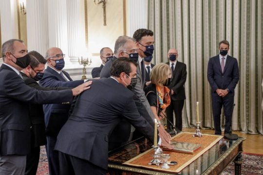 Ο… ανασχηματισμός του ανασχηματισμού