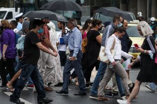 Σε ισχύ νέα μέτρα για τους ανεμβολίαστους