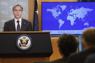 Διπλωματικά παιχνίδια και σκληρή καταπίεση στο Αφγανιστάν