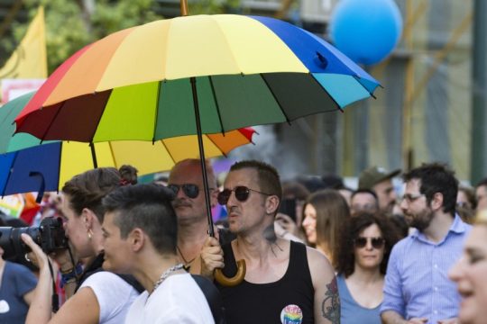 Athens Pride 2021: Μια παρέλαση ενάντια σε κάθε διάκριση και ρατσισμό