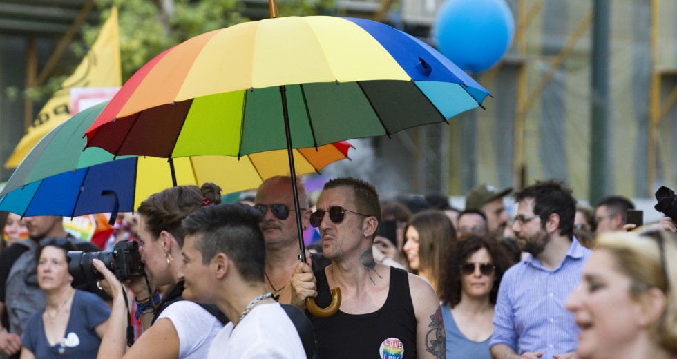Athens Pride 2021: Μια παρέλαση ενάντια σε κάθε διάκριση και ρατσισμό