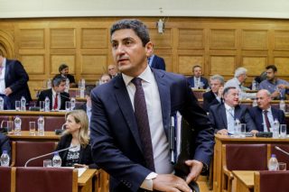 Ξέρεις ποιος είμαι εγώ, ρε;