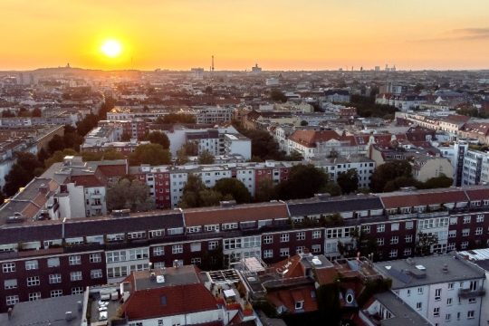 Οι Βερολινέζοι τάχθηκαν υπέρ της κοινωνικοποίησης της στέγης