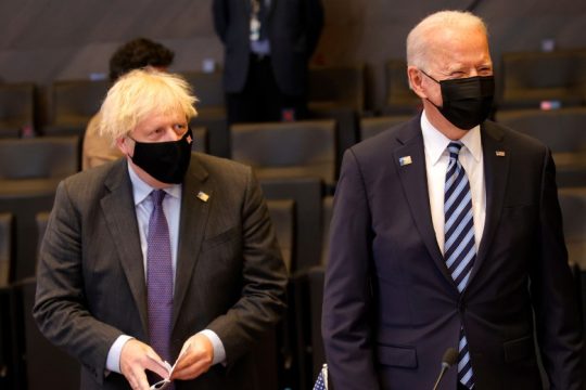 Κοινή ανακοίνωση για «θέμα ασφαλείας» από Μπάιντεν, Τζόνσον, Μόρισον
