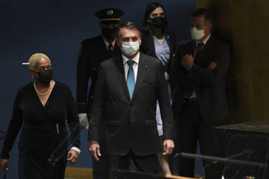 Σε καραντίνα ο Μπολσονάρο και ολόκληρη η αποστολή στη Γ.Σ. του ΟΗΕ