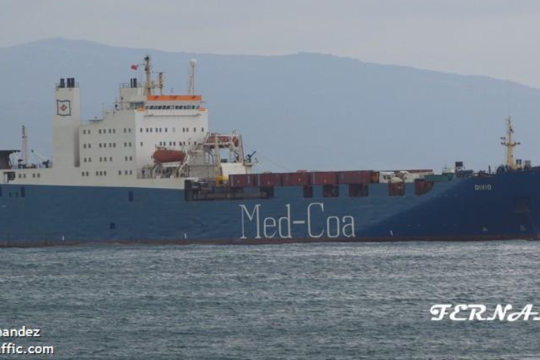 Ασφαλές στην Άνδρο το φορτηγό πλοίο – Προσπάθειες για αποκατάσταση της βλάβης