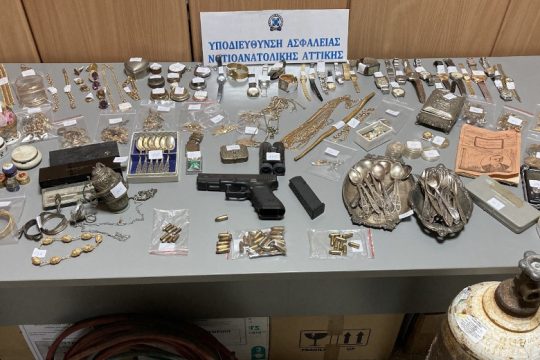 Εξάρθρωση εγκληματικής ομάδας με κλοπές σε σπίτια και λεία άνω των 700.000 ευρώ