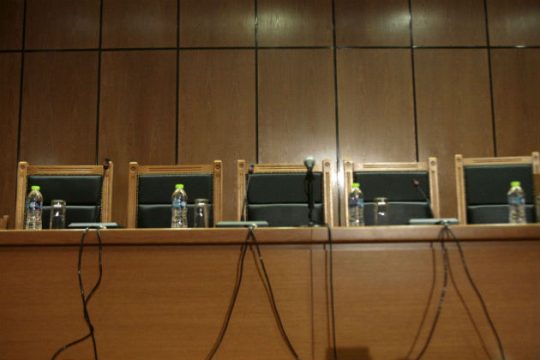 Βολές της ΕνΔΕ κατά του ν/σ για την Εθνική Σχολή Δικαστικών Λειτουργών