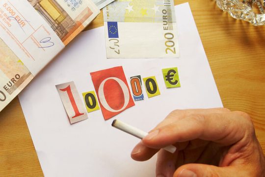 Ρυθμίσεις χρεών… κατά ριπάς