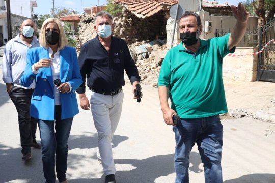 Με προτάσεις δίπλα στους σεισμόπληκτους