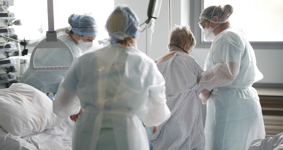 Τρεις χιλιάδες υγειονομικοί τίθενται σε αναστολή εργασίας στη Γαλλία