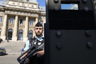 Η «δίκη του αιώνα» έχει εκλογικό άρωμα