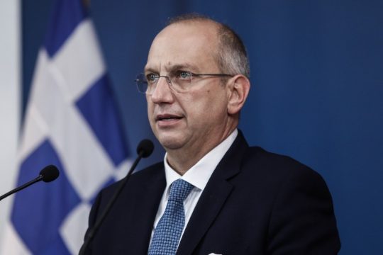 Δεν είδε την κατάρρευση της μετοχής, υποσχέθηκε φθηνό ρεύμα σε βάθος δεκαετίας