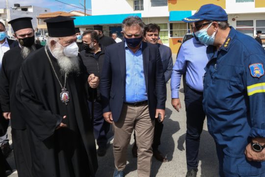 Στο Ηράκλειο ο αρχιεπίσκοπος Ιερώνυμος, επισκέφθηκε τους σεισμόπληκτους