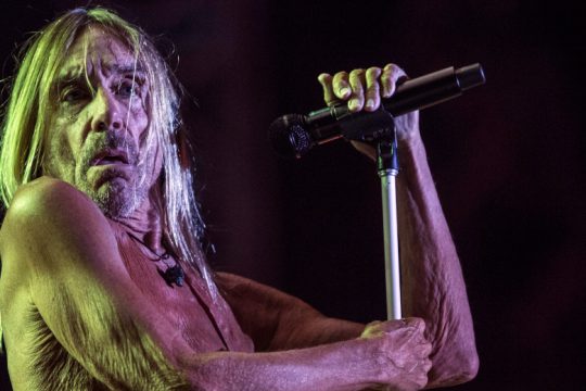 Ακόμη και ο θρυλικός Iggy «ψάχνεται» να ανακαλύψει νέα μουσική
