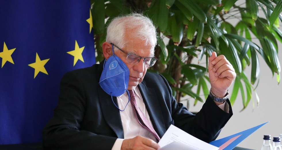 Η Ε.Ε. λυπάται που δεν ενημερώθηκε για τη συμμαχία AUKUS