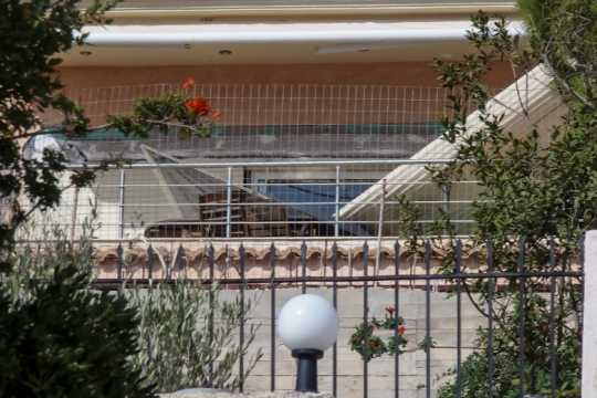 Εκτεταμένα εγκαύματα oi δύο από τους επτά τραυματίες στα Καλύβια