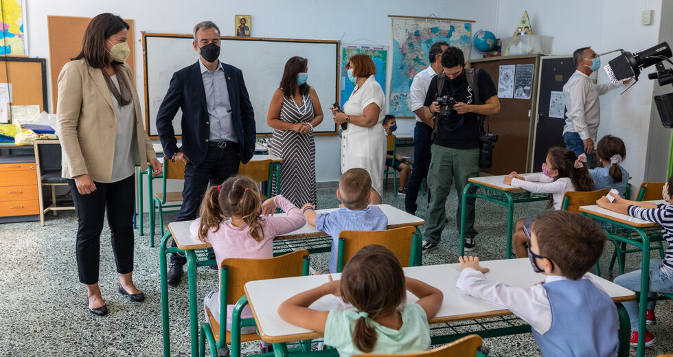 Με (κρατική) ασφάλεια άνοιξαν τα σχολεία στη Θεσσαλονίκη
