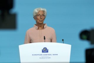 «Πόρτα» για υψηλότερο πληθωρισμό αφήνει η Λαγκάρντ