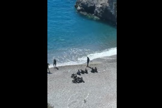 «Επιτέλους, τι συμβαίνει στα Κύθηρα με τις αφίξεις προσφύγων;»