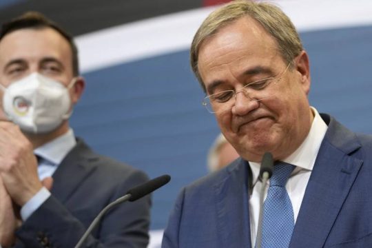Βαρύ πλήγμα, άγνωστο το τελικό σχήμα