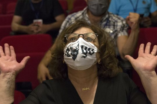 Οι φωτορεπόρτερ που έκαναν πράξη το «σιγά μη φοβηθώ»