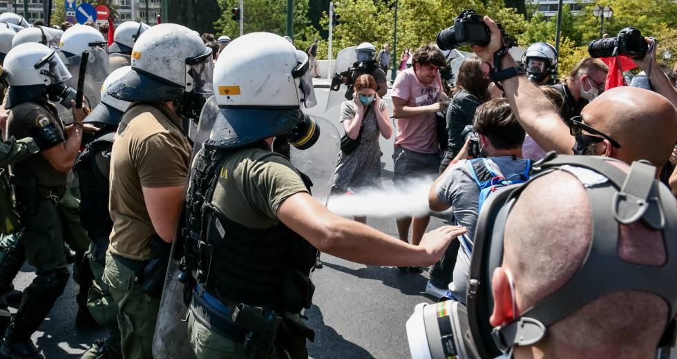 Πρεμιέρα Θεοδωρικάκου με χημικά ενάντια σε μαθητές και φοιτητές