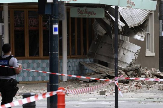 Ζημιές σε κτίρια της Μελβούρνης από ισχυρό σεισμό