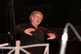 Ποτάμι μέσα μου πικρό