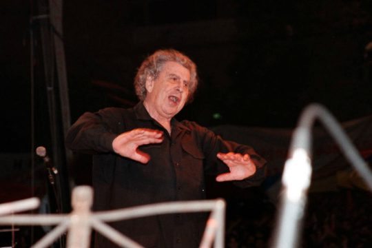 Ποτάμι μέσα μου πικρό