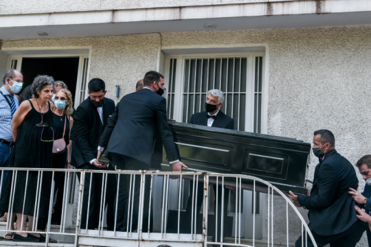 Χανιά: Σε λαϊκό προσκύνημα η σορός του Μίκη – Το πρόγραμμα της τελετής