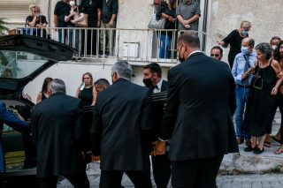 Περίεργες διαρροές για την κηδεία του Μίκη 