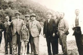Το κράτος αποσύρεται
