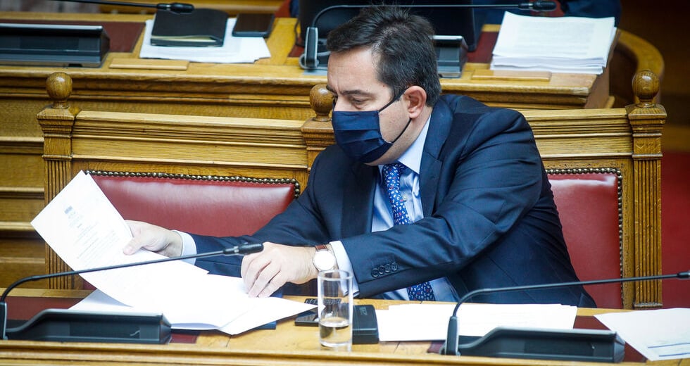 «Λαθρο»-νομοσχέδιο απελάσεων, διώξεων και υπό όρους διασώσεων έγινε Νόμος