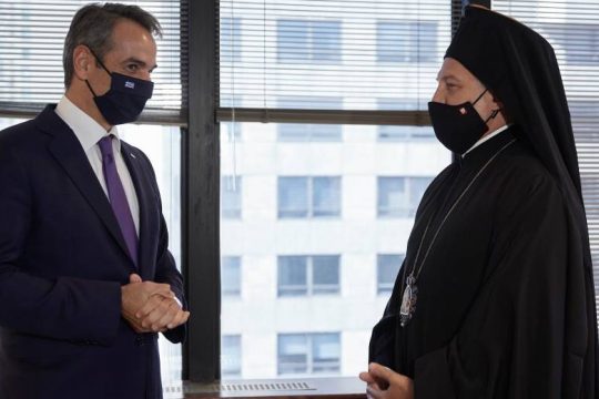Λήξαν το θέμα με τον Ελπιδοφόρο για την κυβέρνηση