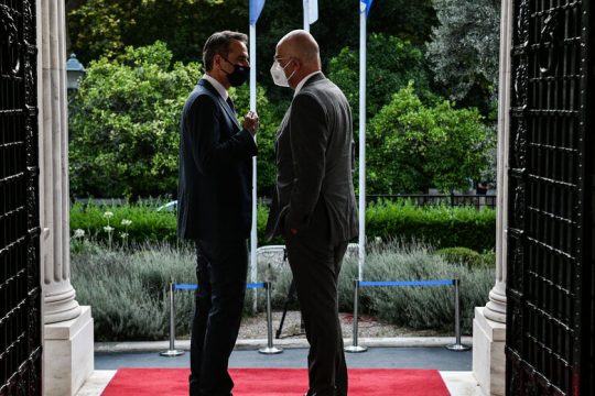 Ο ανασχηματισμός δεν έπεισε τους πολίτες