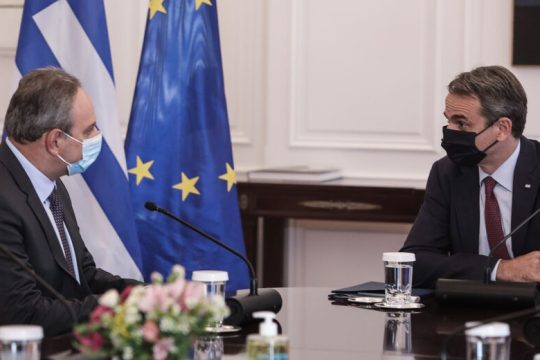 Συνάντηση Μητσοτάκη με τον νέο ηγέτη του ΑΚΕΛ