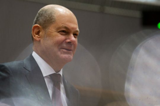 Δυνάμει καγκελάριος ένας (πρώην) «ξεγραμμένος»