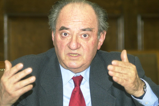 Έφυγε στα 85 του από τη ζωή το ιστορικό στέλεχος του ΠΑΣΟΚ, Π. Κρητικός