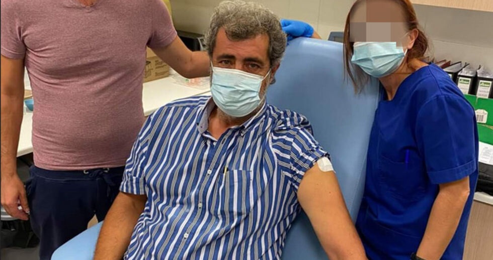 Εμβολιάστηκε και ο Πολάκης