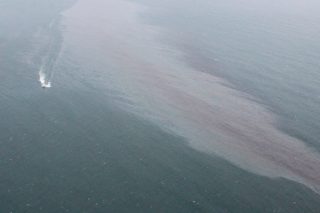 Ανησυχία Κομισιόν για την πετρελαιοκηλίδα στις κυπριακές ακτές